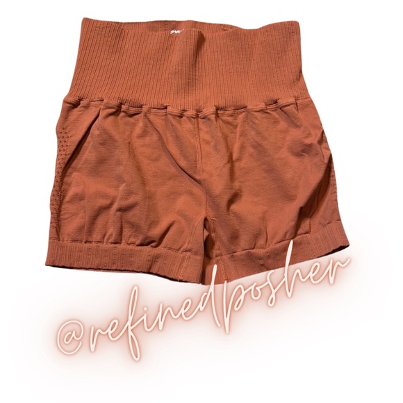Free People Movement Good Karma Running Shorts size M/L NEW Sequoia - Picture 2 of 4